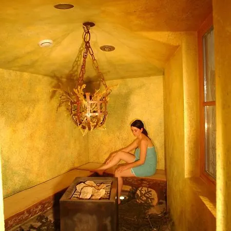 Romantik Post 4* Нова-Леванте